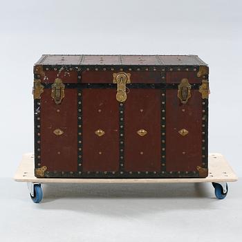 A trunk from Multnomah Baggageman Proof, Portland, around 1900.