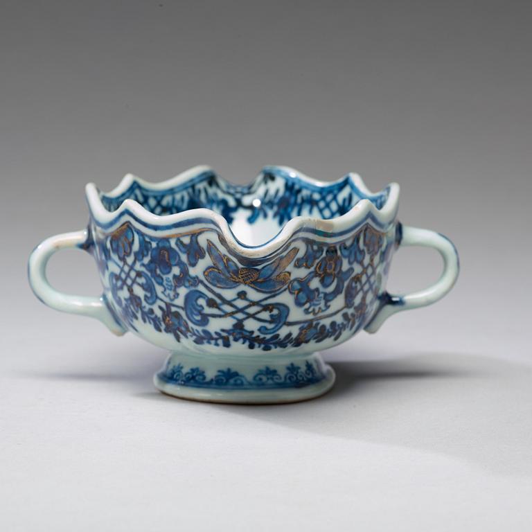 A blue and white sauce boat, Qing dynasty, 18th Century.