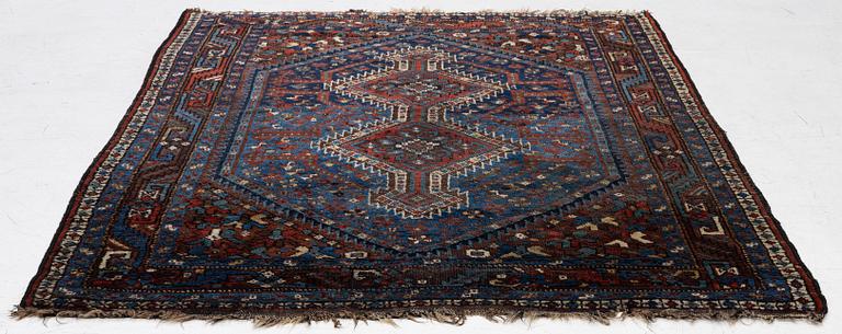 A Khamse rug, ca 190 x 150 cm.