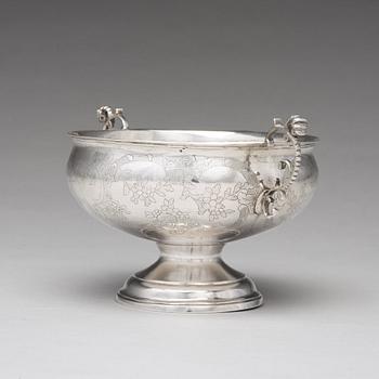 A Swedish 18th century silver brandy-bowl, mark of Nils Grubb, Hudiksvall 1777.