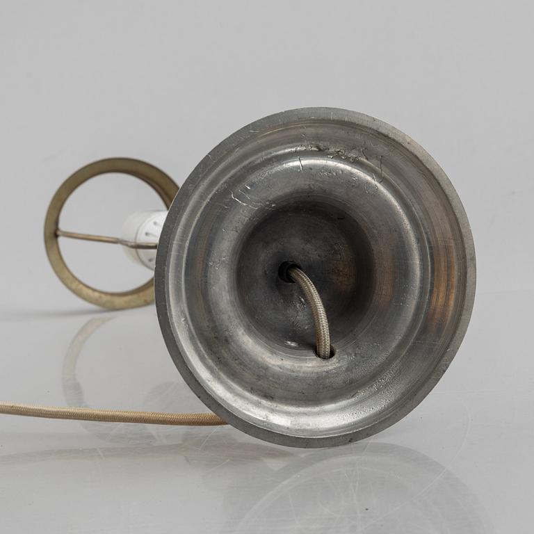Table lamp, tin, first half of the 20th century.