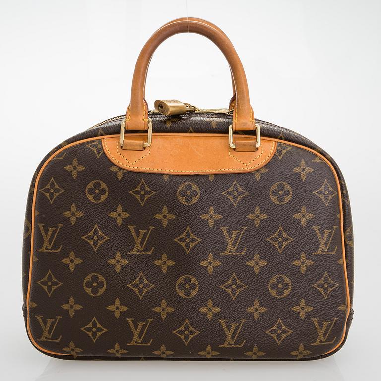 LOUIS VUITTON Deauville Bag.