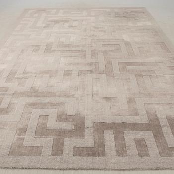 A carpet Layred approx 402x303 cm.