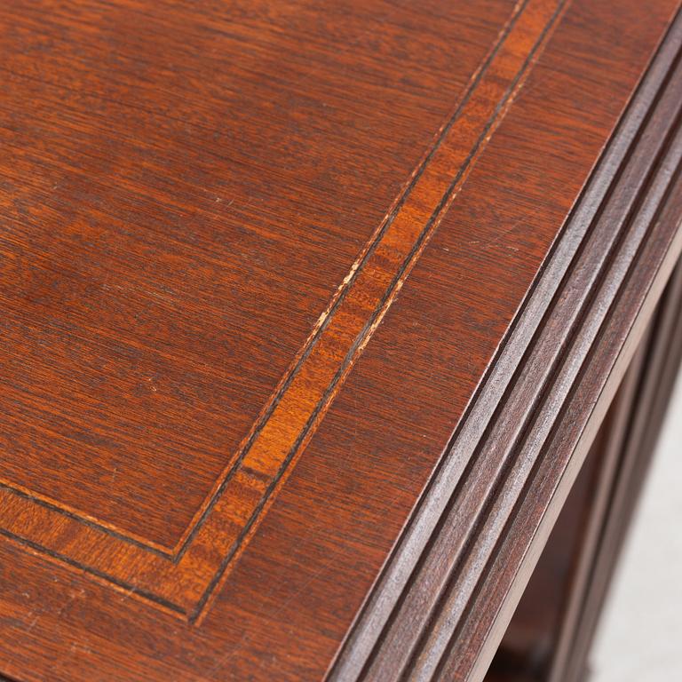 A revolving book case, 20th century.