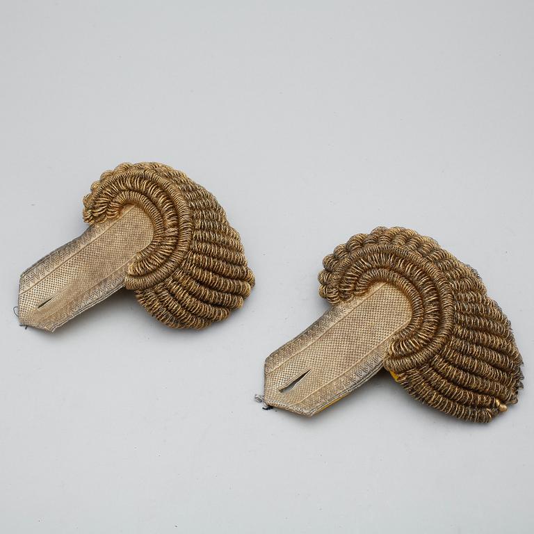 PARTI MILITARIA, 7 delar, Sverige 1800-tal.