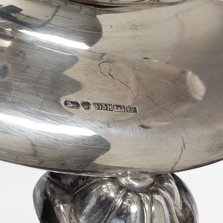Kultakeskus Oy, skål på fot, silver, Tavastehus, Finland, 1934.