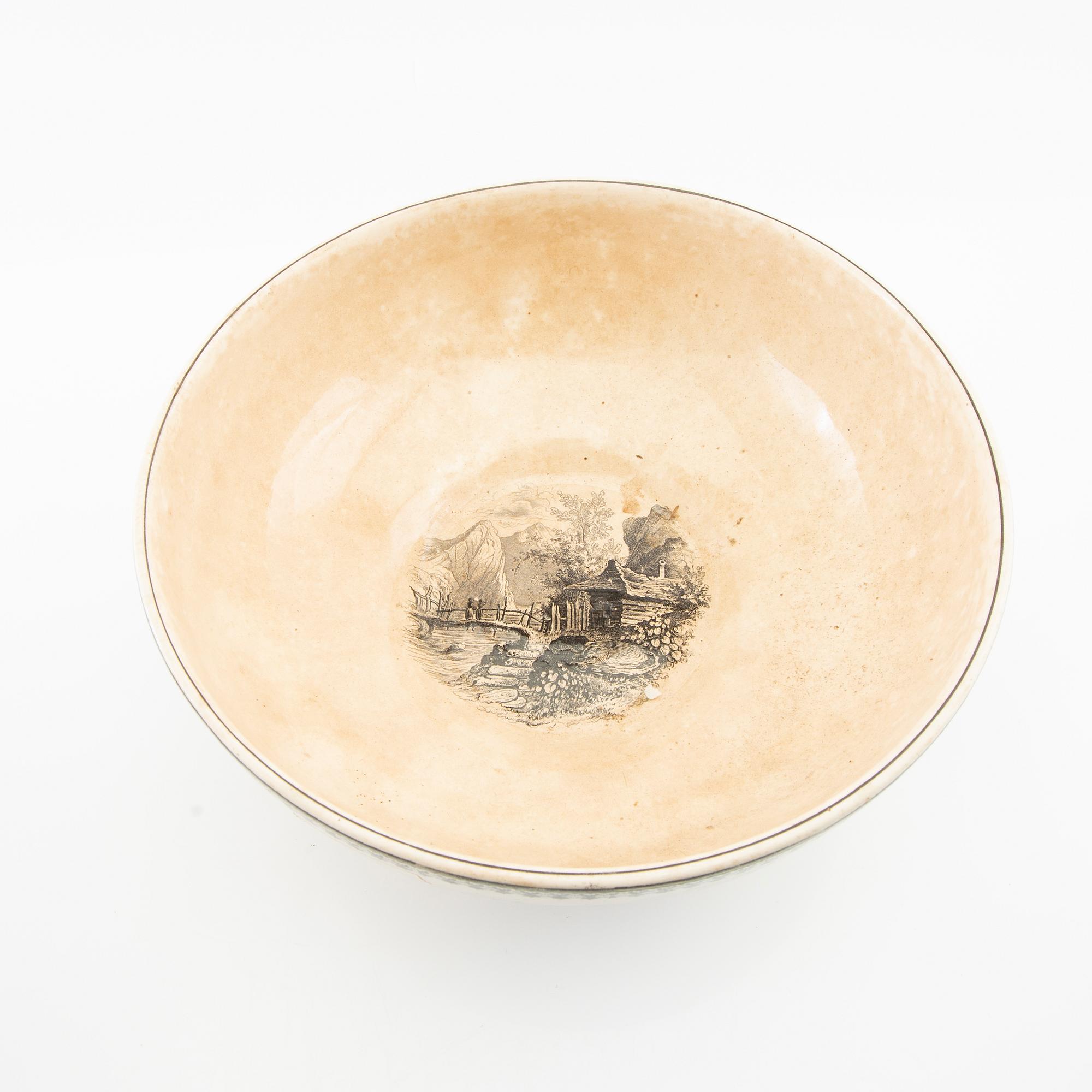 Service 44 dlr, "Old Abbey Ware Alpina" Villeroy & Boch Mettlach Saar Basin circa 1900 stoneware.