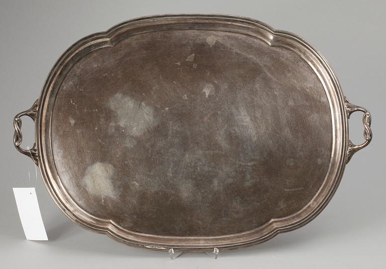 BRICKA, silver, Ryssland 1875. Vikt ca 1700 gram.