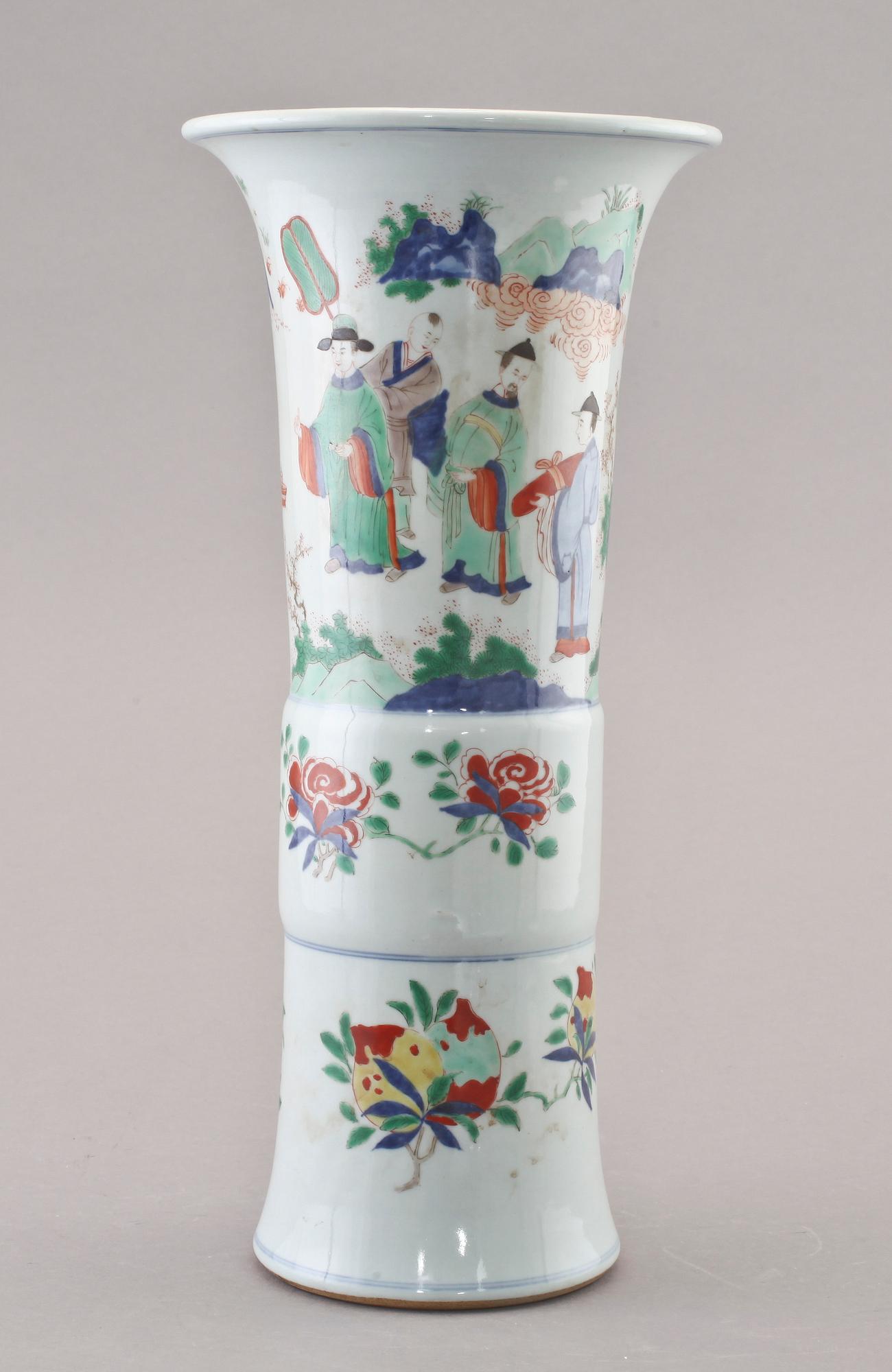 TRUMPETVAS, porslin, Kina, 1900-tal.