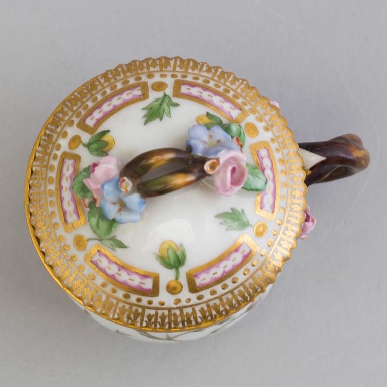 A Royal Copenhagen 'Flora Danica' custard cup with lid and plate model #3514 and #3515.