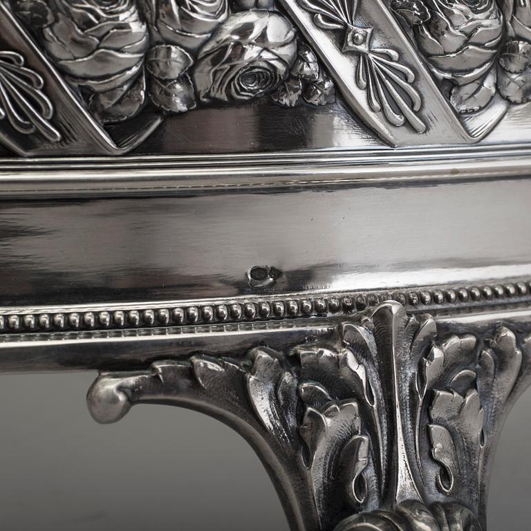 A SILVER JARDINIERE, Sweden, dated approx. 1920, Silver weigth 901 gram.