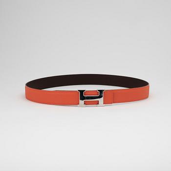 HERMÈS, a reversible leather belt.