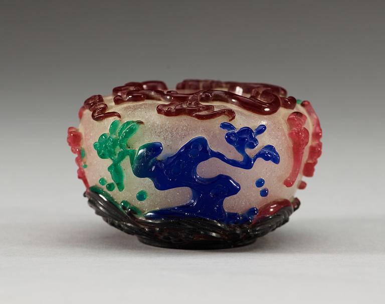 A four coloured Peking-glass brush washer pot, Qing dynasty with seal mark.