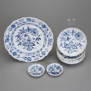 SERVISDELAR, 12 st, "Lökmönstret", Meissen, 1900-tal.