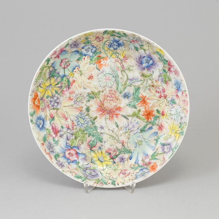 A Chinese famille rose 'Mille fleur' porcelain dish, Qing dynasty, late 19th century.