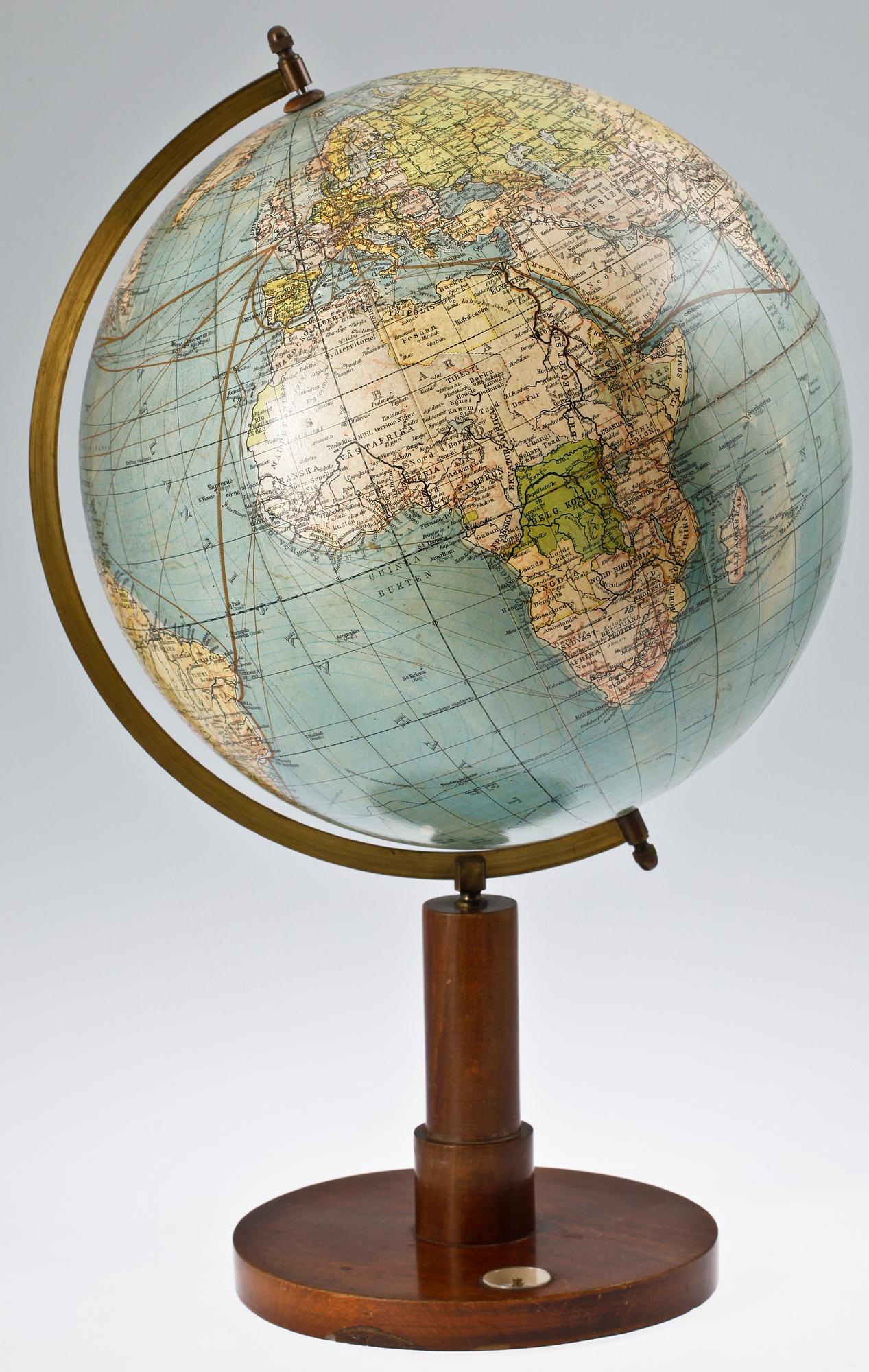 JORDGLOB, 1900-talets första hälft.