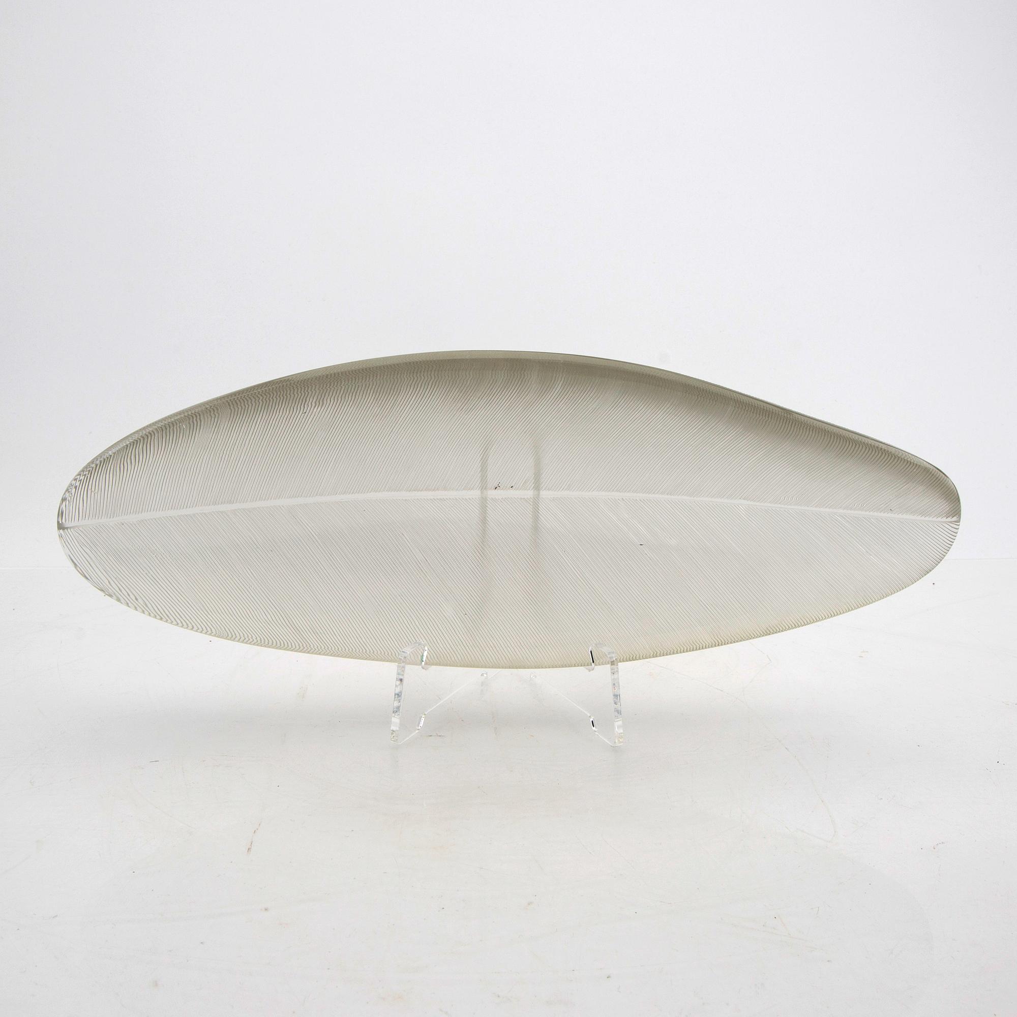 Tapio Wirkkala, skålfat  ”Sulka” (fjäder) iittala 58 (?).