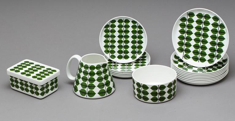 A 16 PIECES PORCELAIN SET BY STIG LINDBERG, Gustavsberg.