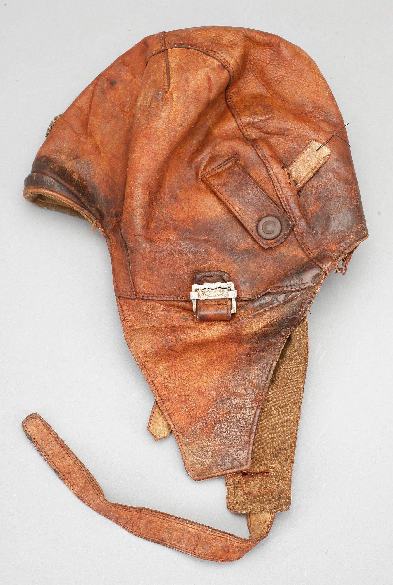 LÄDERHUVA, Japan, troligen 1930/40-tal.