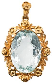 713. AQUAMARINE PENDANT.