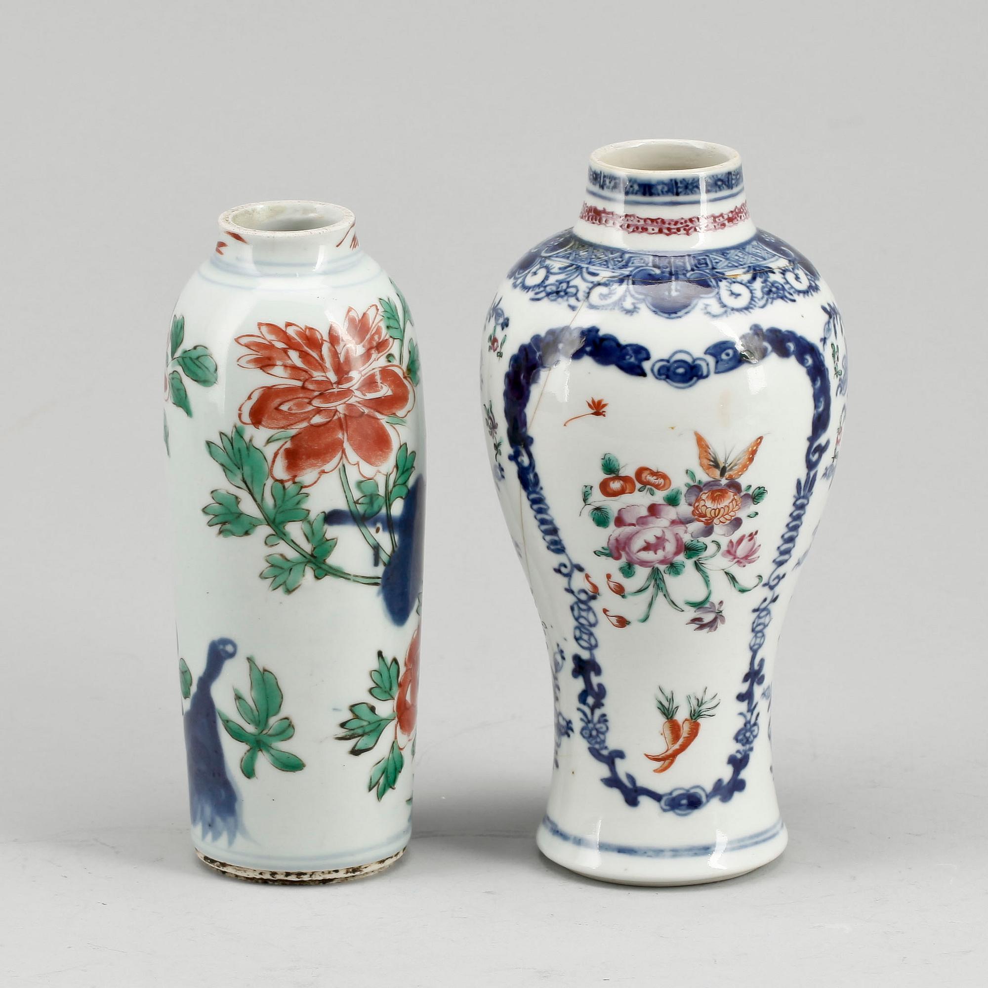 VASER, 2 st, porslin, Kina, 1700/1800-tal.