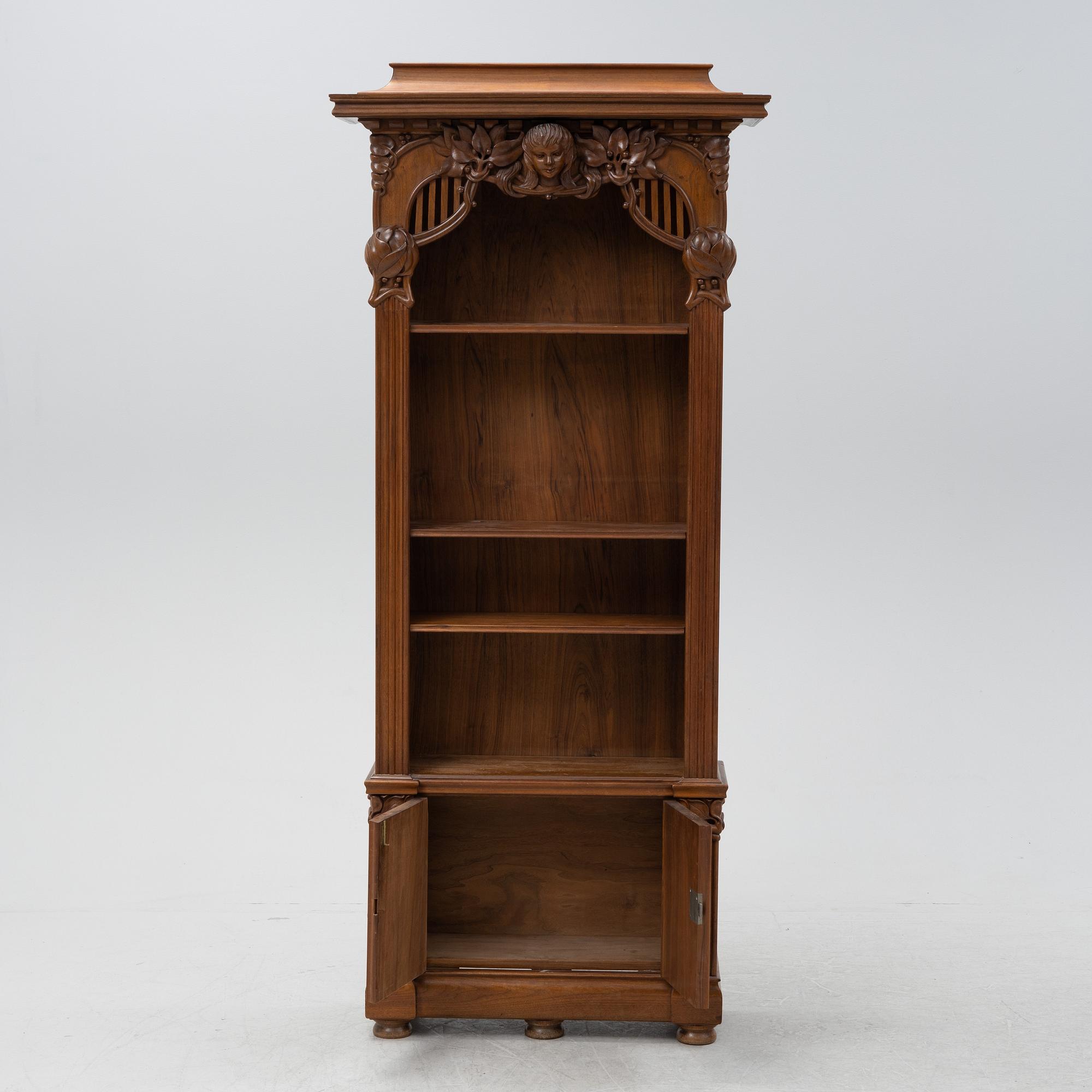 An Art Nouveau bookcase, beginning of the 20th century.