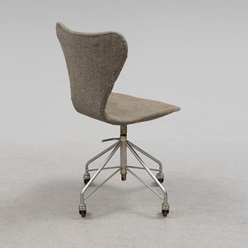 ARNE JACOBSEN, kontorsstol, "Sjuan", Fritz Hansen, 1963.