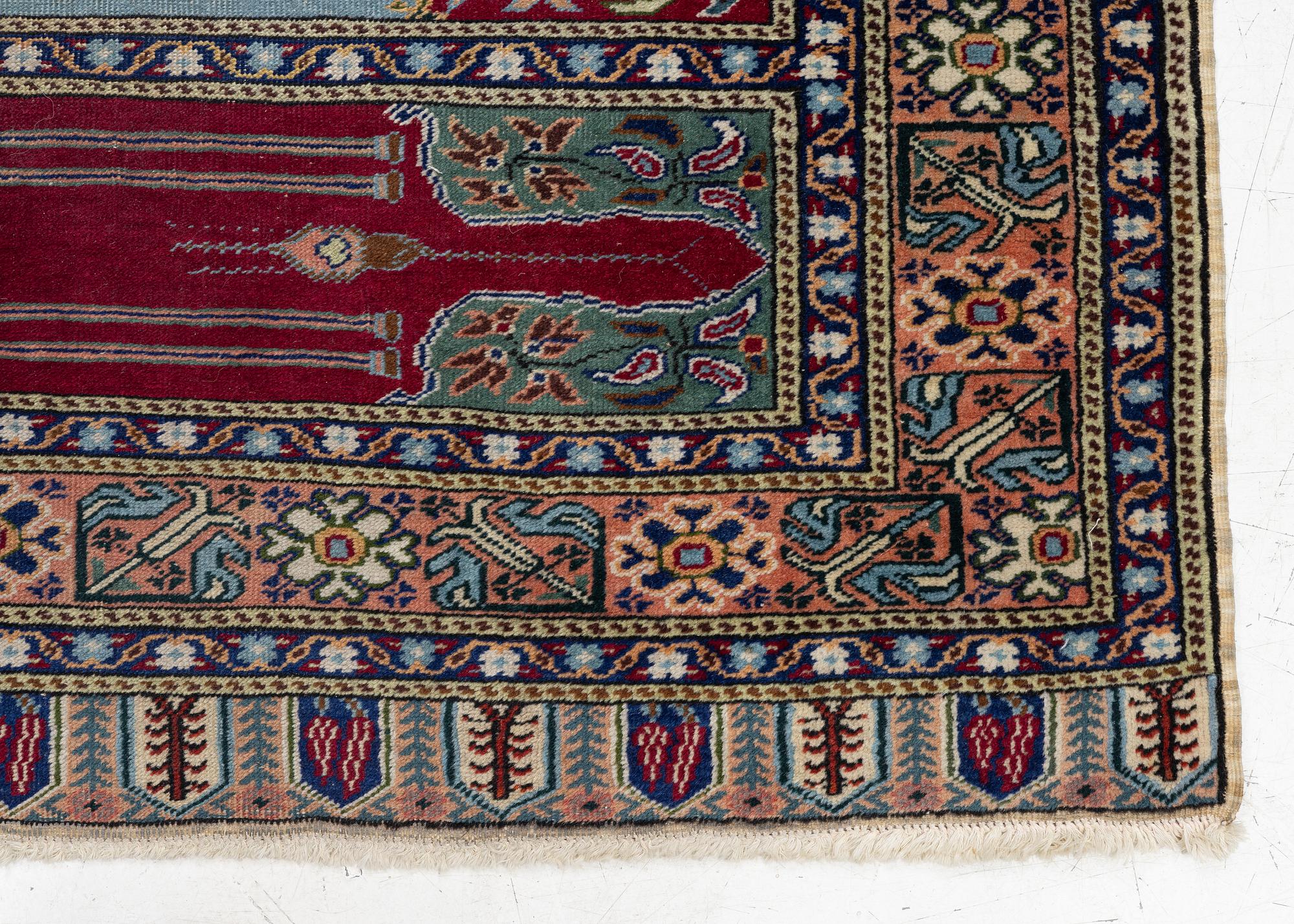 A gallery rug, Kayseri Saff, approx. 218 x 87 cm.