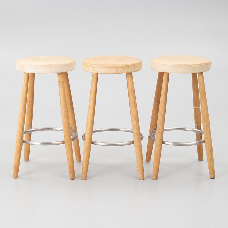 Hans J. Wegner, Barpallar, 3 st, CH 58, Carl Hansen & Son, Danmark, 2000-tal.