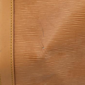 Louis Vuitton, am Epi 'Keepall 50' weekend bag.