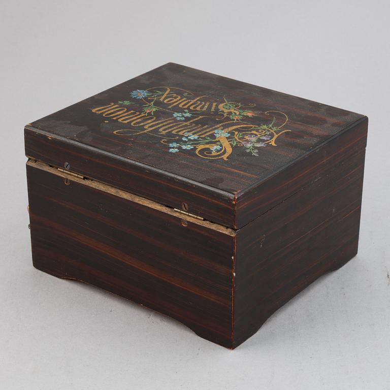 A German music box, Symphonion Simplex. Late 19th century.