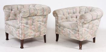 CLUBFÅTÖLJER, 2 st, 1900-tal.