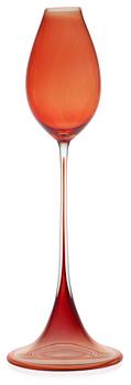 733. A Nils Landberg red glass goblet, Orrefors.