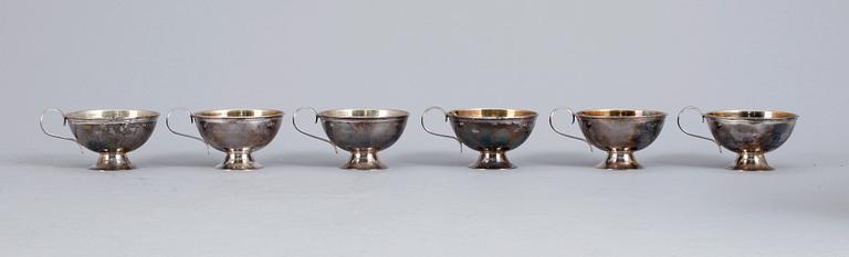 PARTI SILVER, 19 delar, Gustaf Folcker, Stockholm, 1800-/1900-tal. total  silvervikt  ca 477 gram.