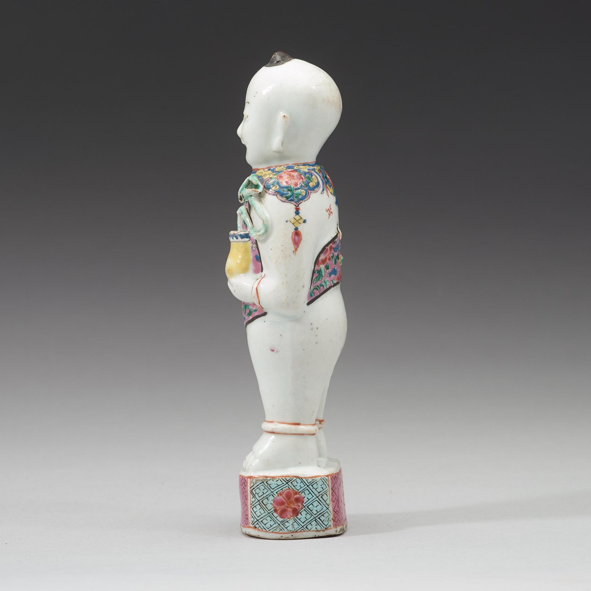 FIGURIN, porslin. Qingdynastin, 1700-tal.
