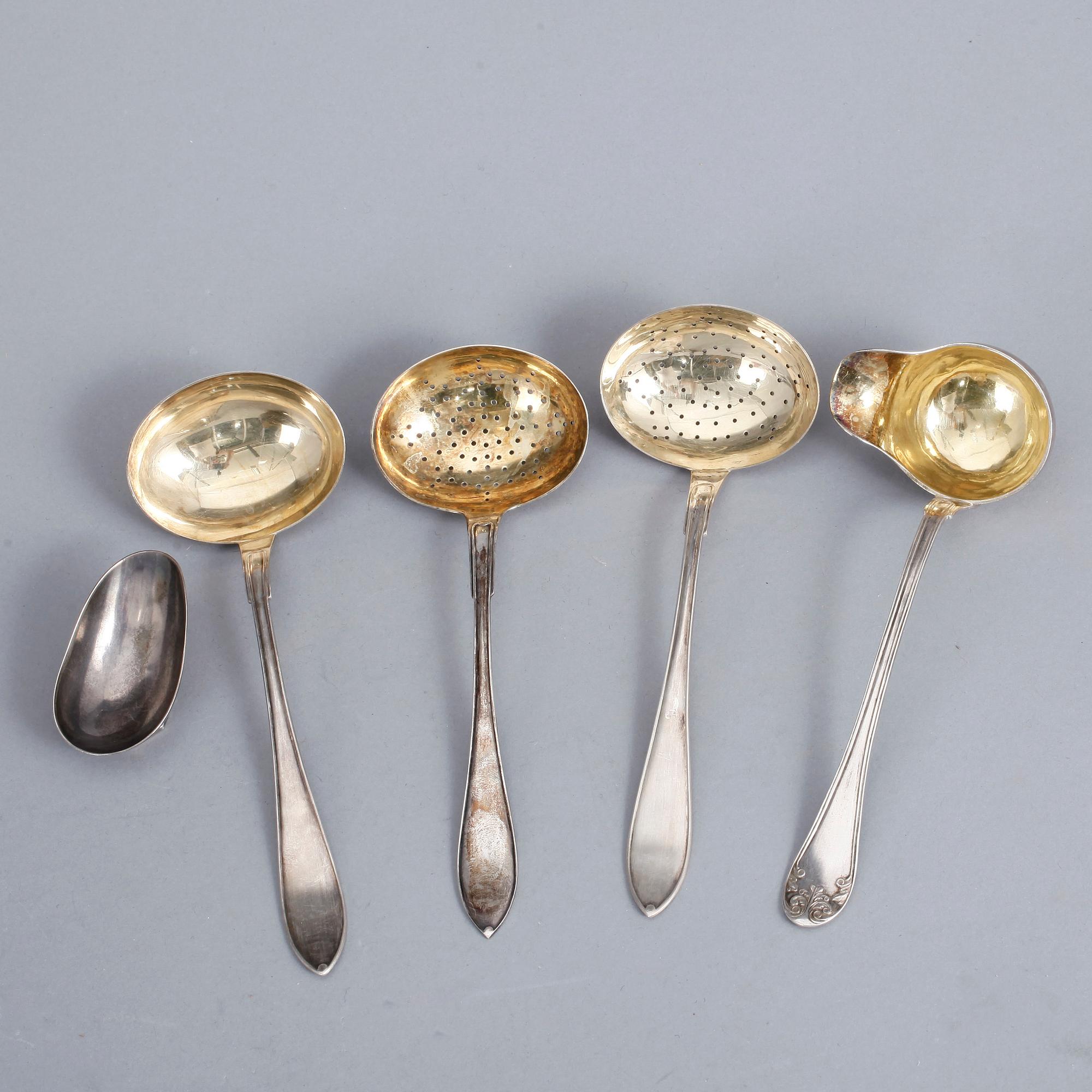 PARTI SILVER, 5 delar, bl.a Carl Fredrik Widmark, Köping, 1889. Total vikt ca 276 gram.