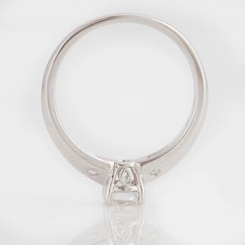 A circa 0.50 cts brilliant-cut diamond ring.