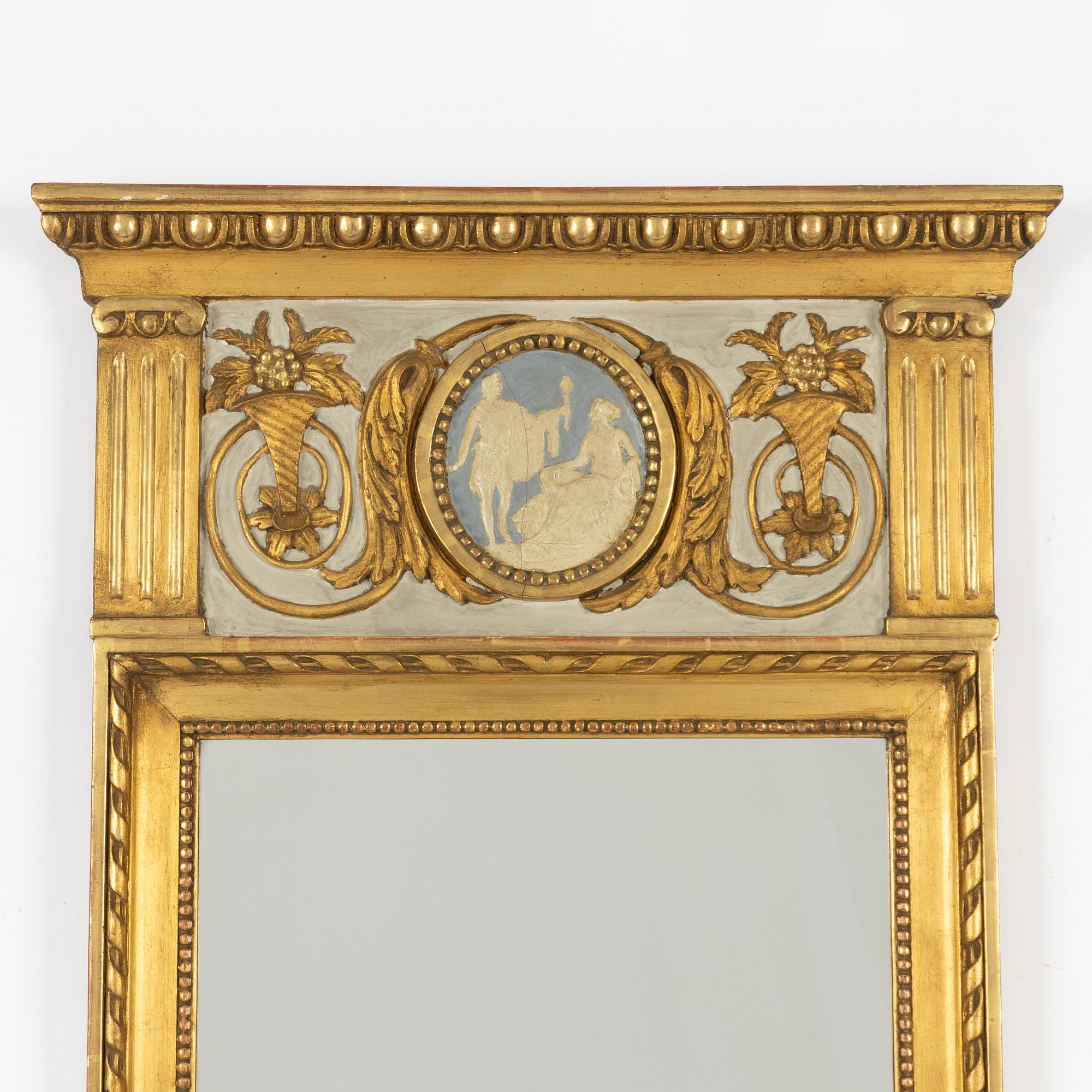 Spegel, gustaviansk stil, omkring år 1900.