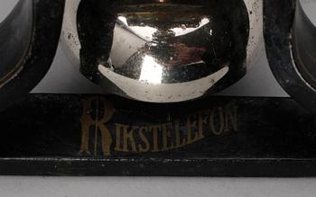 TELEFON, "Taxen", LM Ericsson, troligen 1892 års modell, märkt "Rikstelefon".