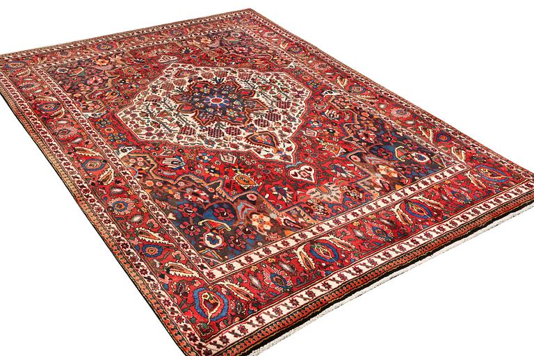 A Bakhtiari carpet, c. 330 x 220 cm.