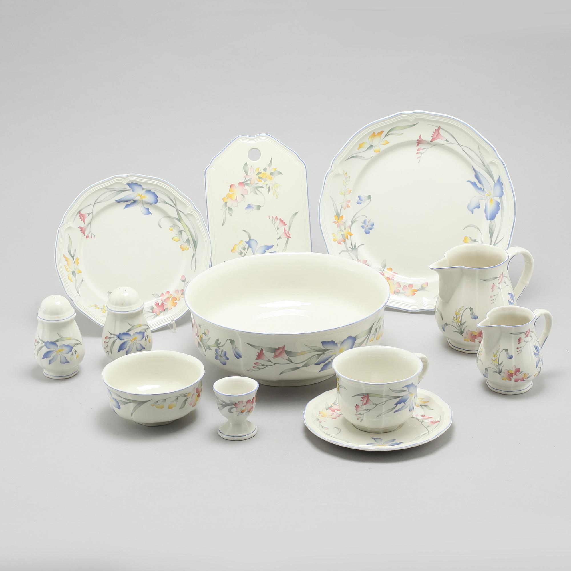 A porcelain tableware set of 74 pcs, "Riviera" by Villeroy & Boch, late 20th century.