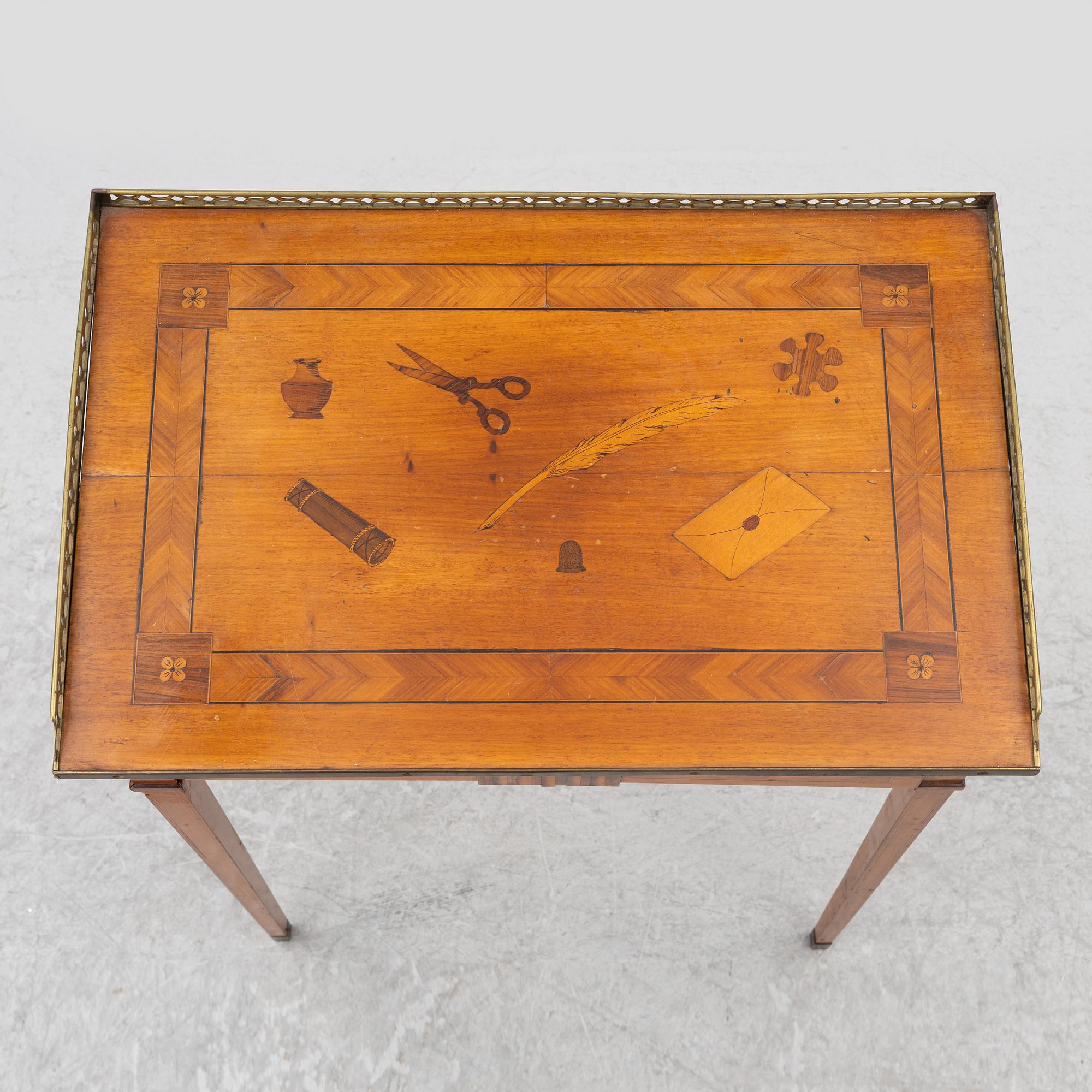 Side table, Gustavian provincial work, late 18th century.