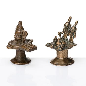Miniatyrer, åtta stycken, mässing. Indien, 18/1900-tal.
