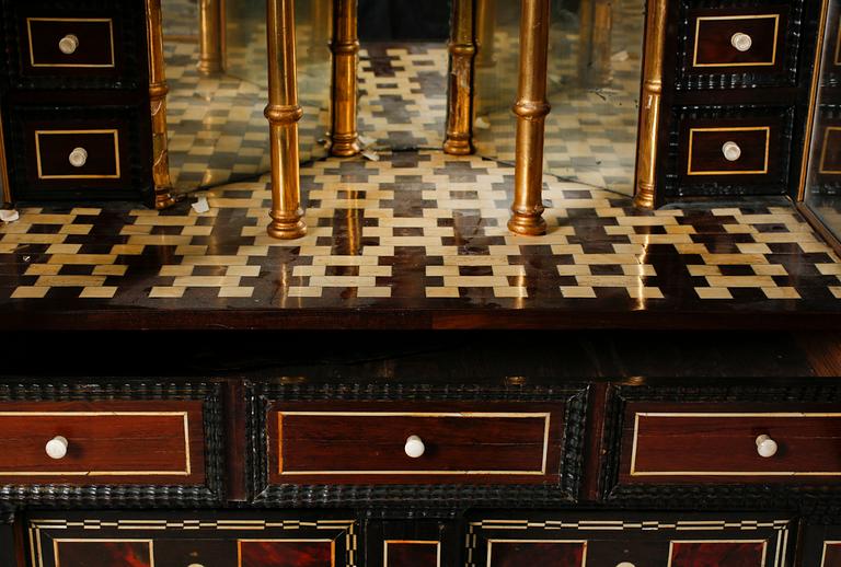 KABINETTSKÅP, barock, 1600-talets andra hälft/1700-talets första hälft.