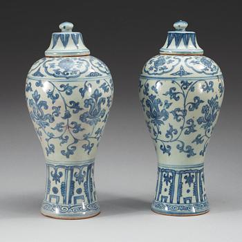 A pair of blue and white 'Meiping' vases with cover, Ming dynasty.