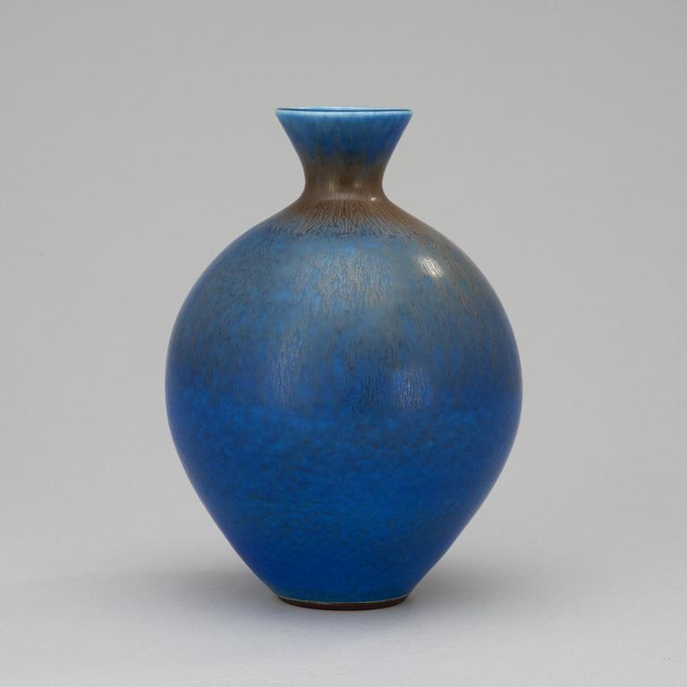 A Berndt Friberg stoneware vase, Gustavsberg Studio 1978.