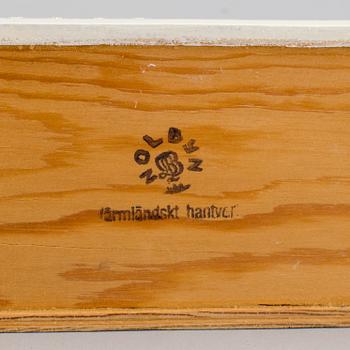 A lot of 15 pieces of doll house furniture by Berit Bergström, Nolbyn, Värmländskt hantverk, first half of the 20th cent.