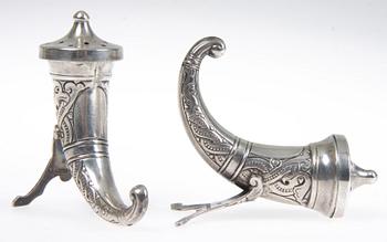 SALTKAR, ett par, silver, 1900-tal. Vikt 35 gr.