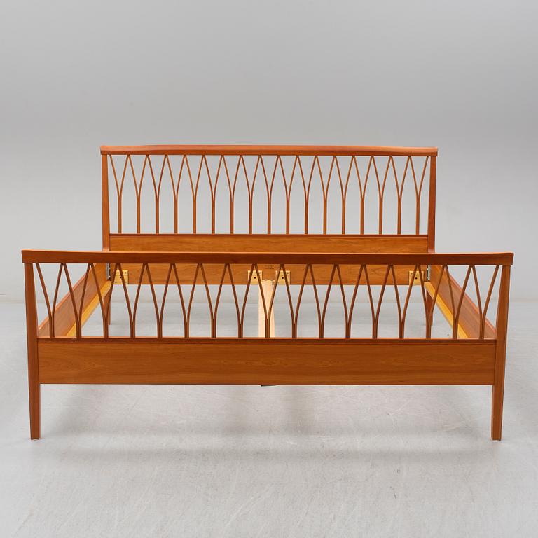 CARL MALMSTEN, a 'Guldheden' cherry wood bed, Åfors Möbelfabriks AB.