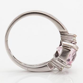 An 18K white gold ring with a morganite and diamonds ca. 0.06 ct in total. Sweden 1966.